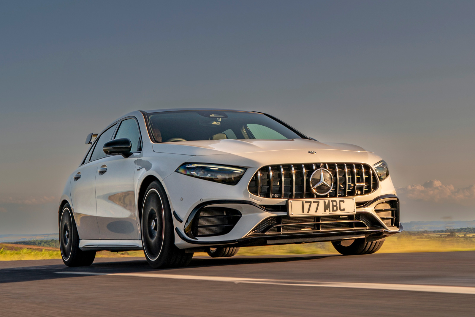 Mercedes CLA 45 Break AMG 4Matic 2.0 Turbo - APPLE CARPLAY