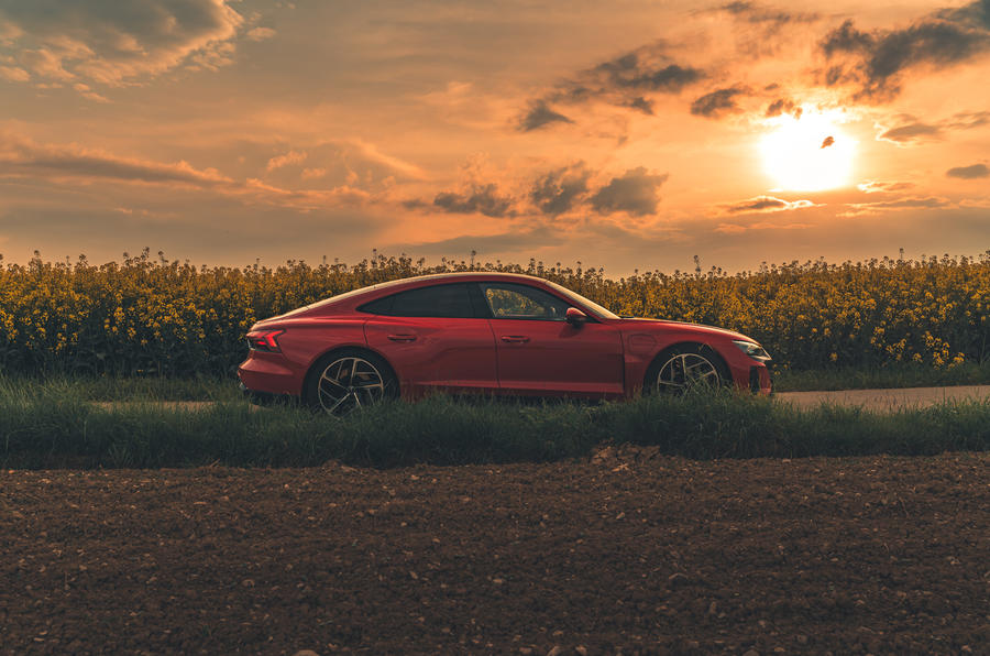 Audi E-tron GT profile static