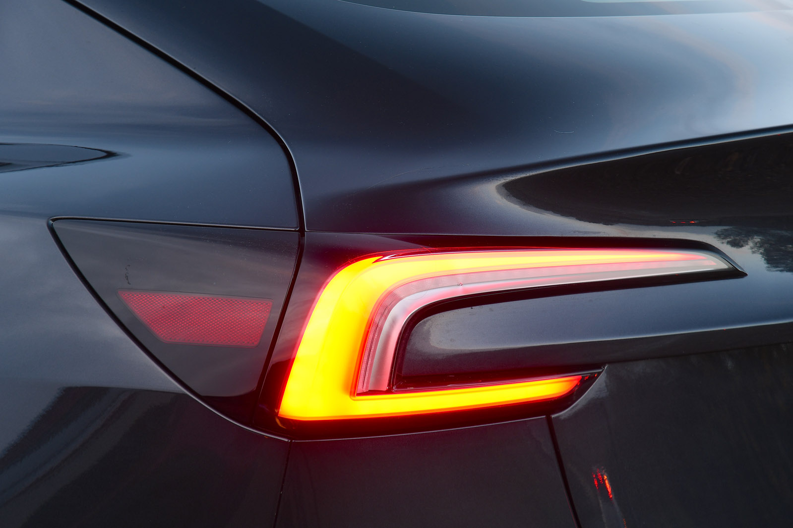 2024 Tesla Model 3 'Highland' Gets In-Depth Review [VIDEO