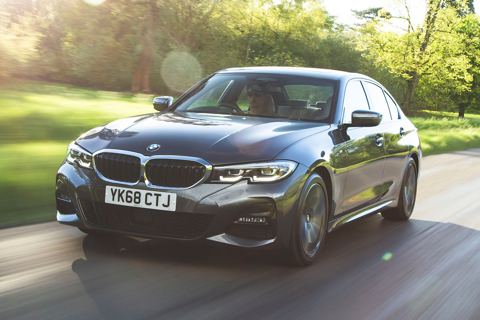 Photo Comparison: G20 BMW 3 Series M Sport vs F30 3 Series M Sport