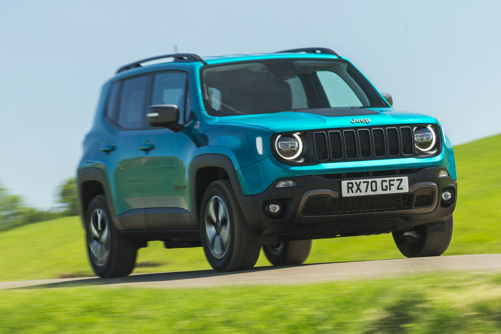 1 Jeep Renegade 4xe 2021 RT hero front