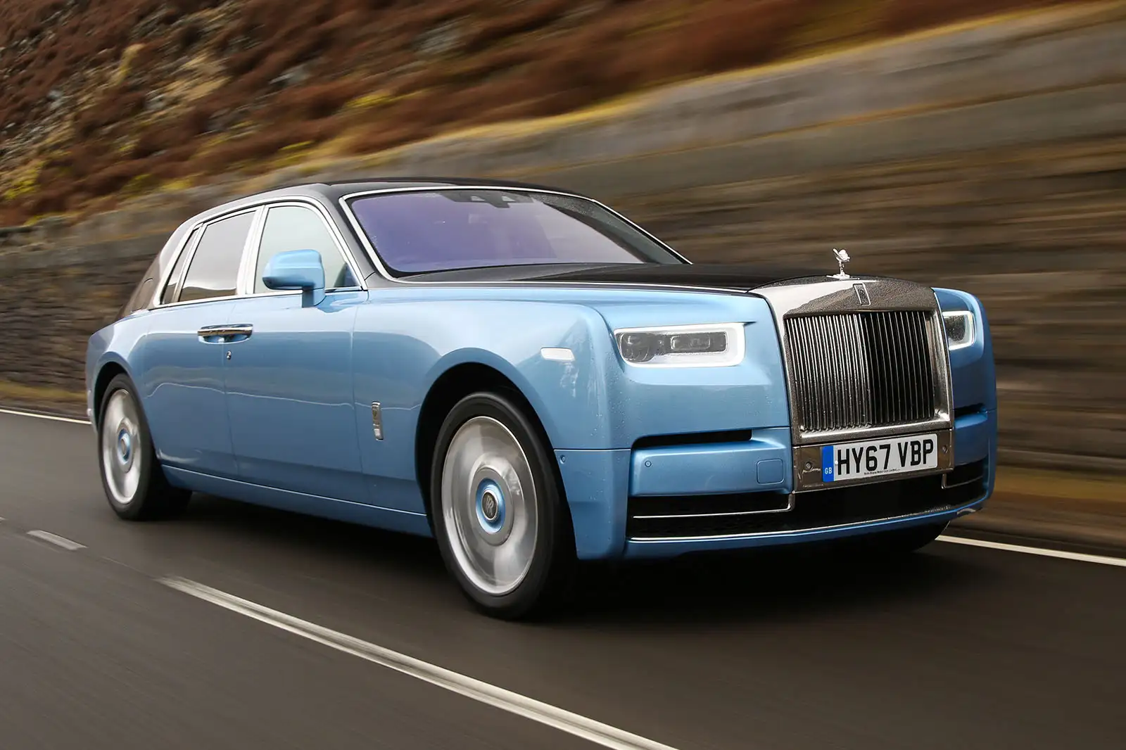 Rolls Royce Phantom 2018 review hero front