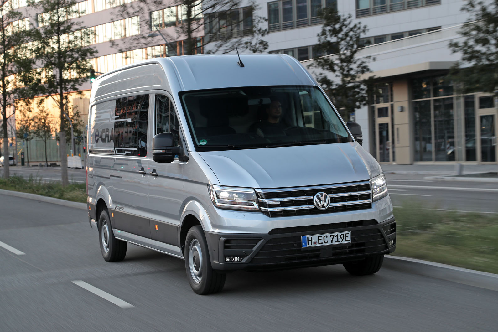 vw crafter 2018 price