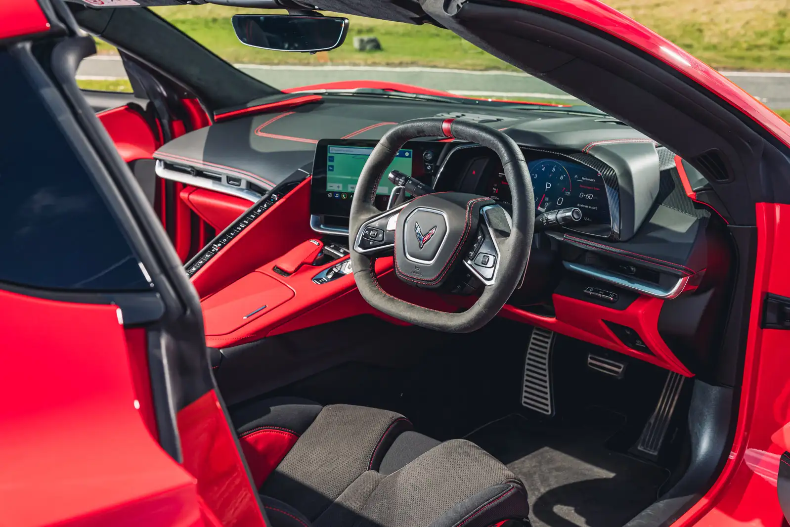 10 Chevrolet Corvette touring C8 Stingray 2022 RT cockpit