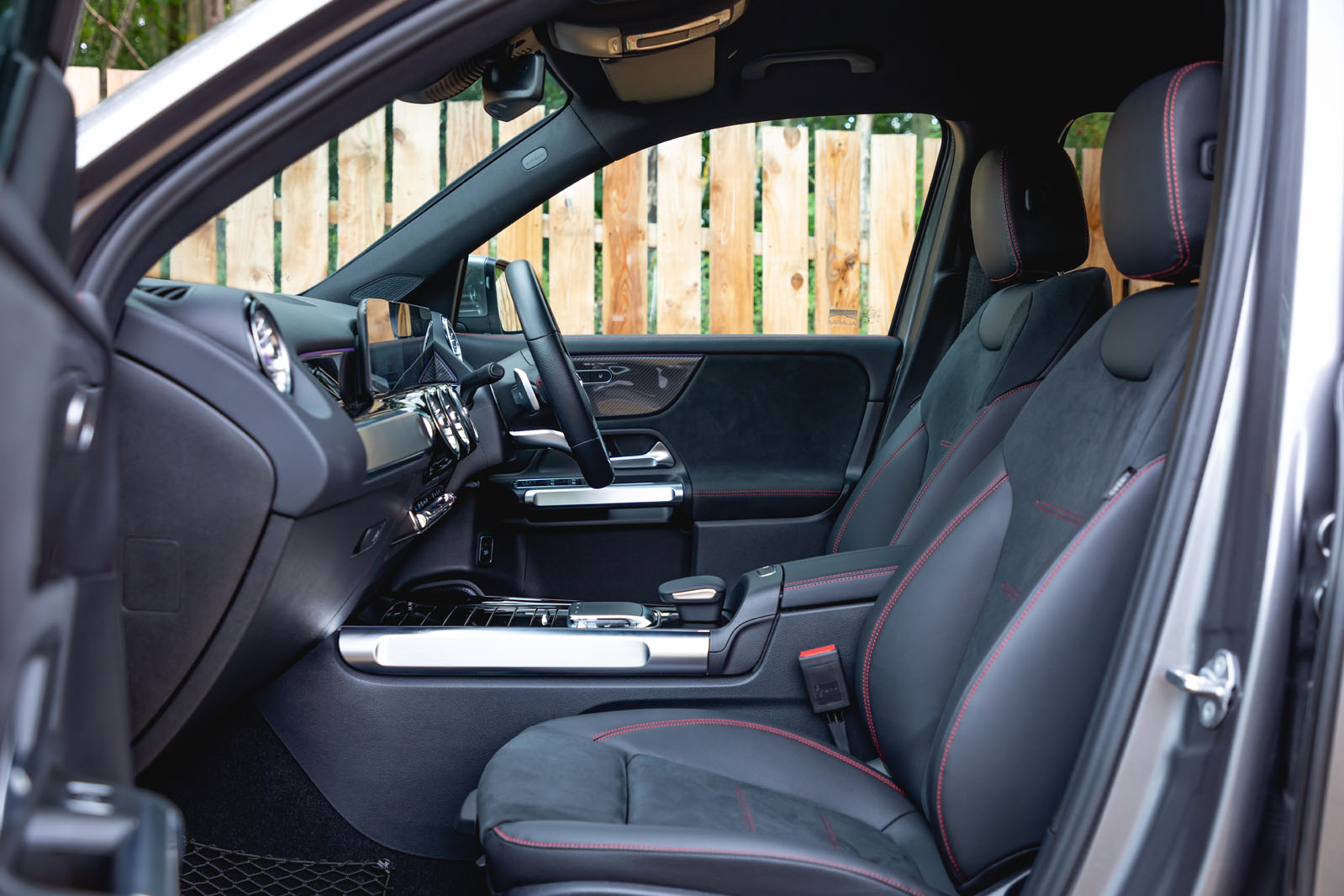 Mercedes-Benz GLB 2020 road test review - cabin