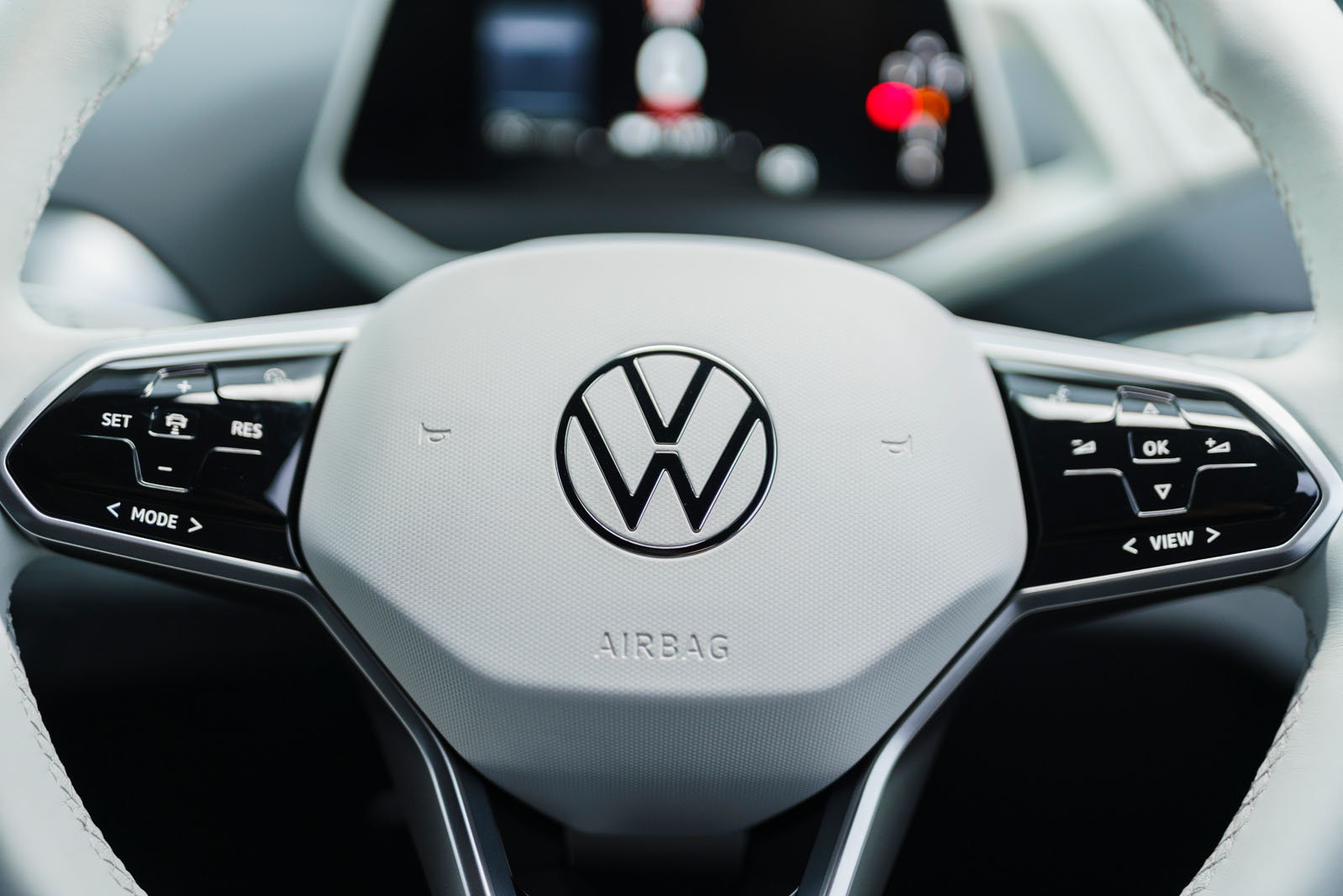10 volkswagen id 4 2021 uk first drive review steering wheel