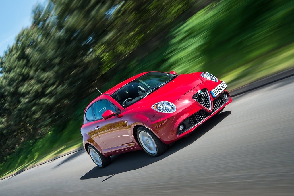 11 Alfa romeo mito review on the road