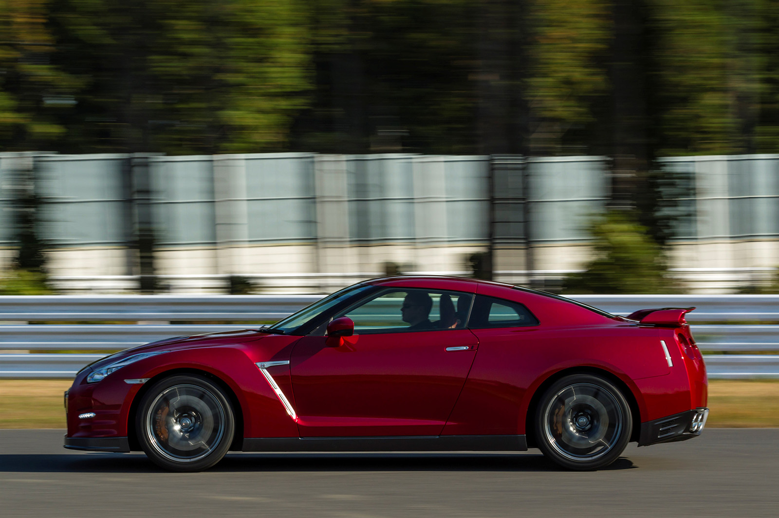 14 Nissan Gt R First Drive