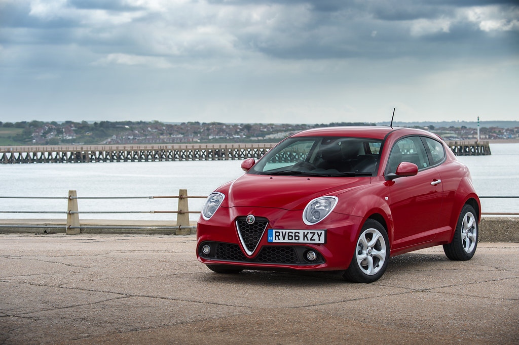 12 Alfa romeo mito review static front