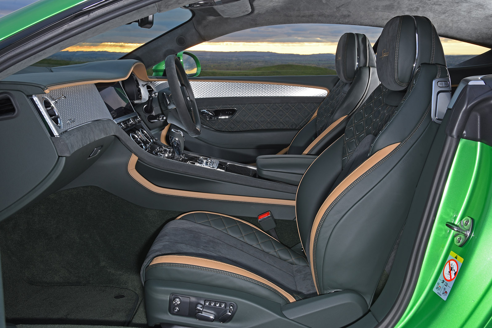 12 Bentley Continental GT Speed 2022 road test cabin