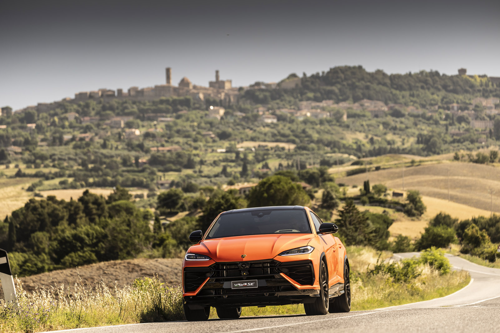 13 Lamborghini Urus SE IV 2024 compte-rendu des performances de conduite avant 13 Lamborghini Urus SE IV 2024 avis avant performances de conduite