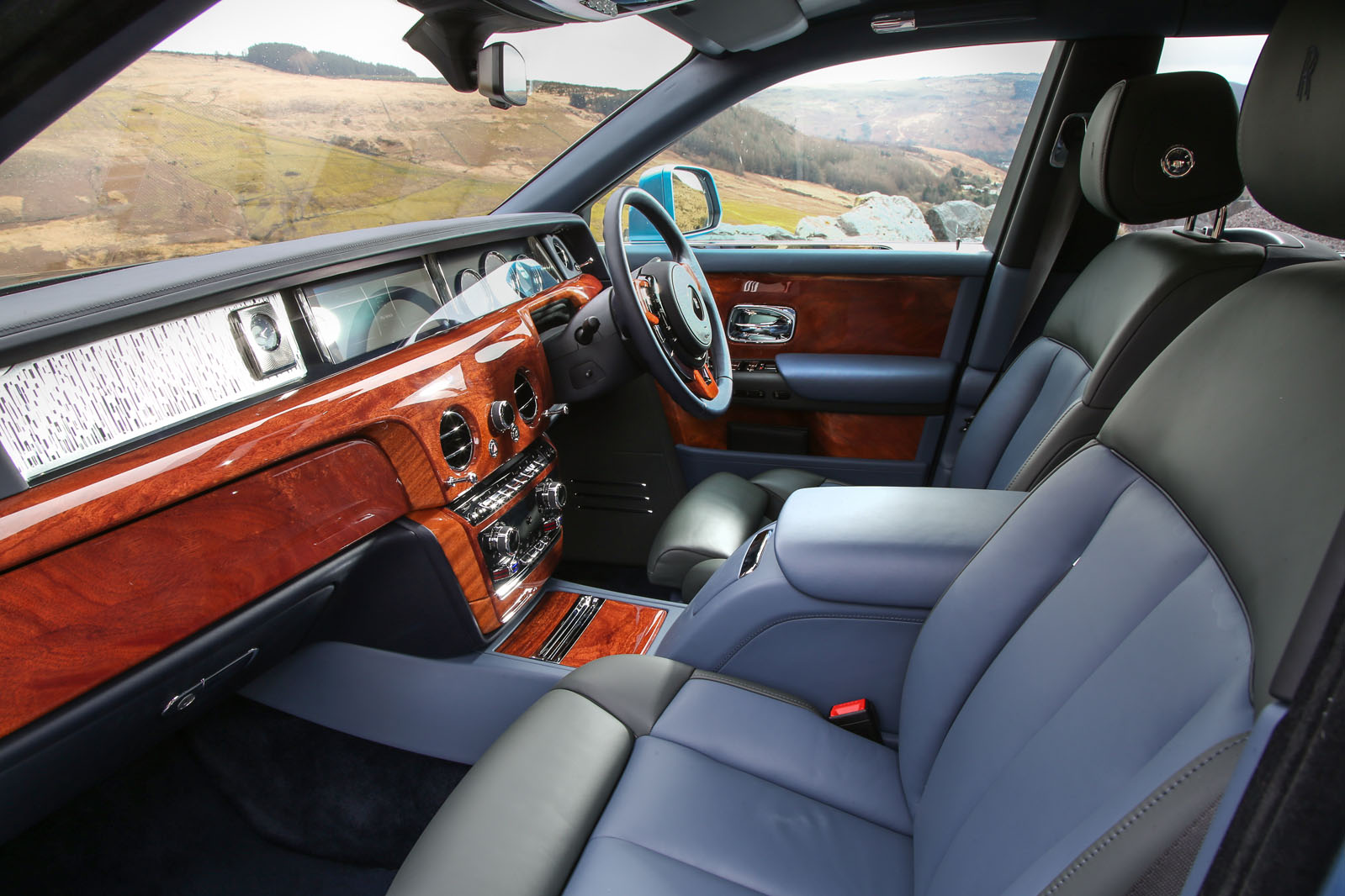 Rolls Royce Phantom 2018 review cabin