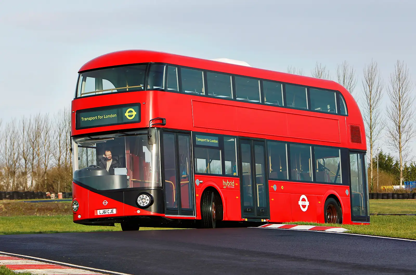 cheap bus travel london