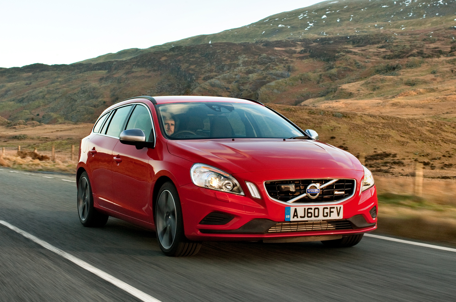 Volvo V60 T5 RDesign Autocar