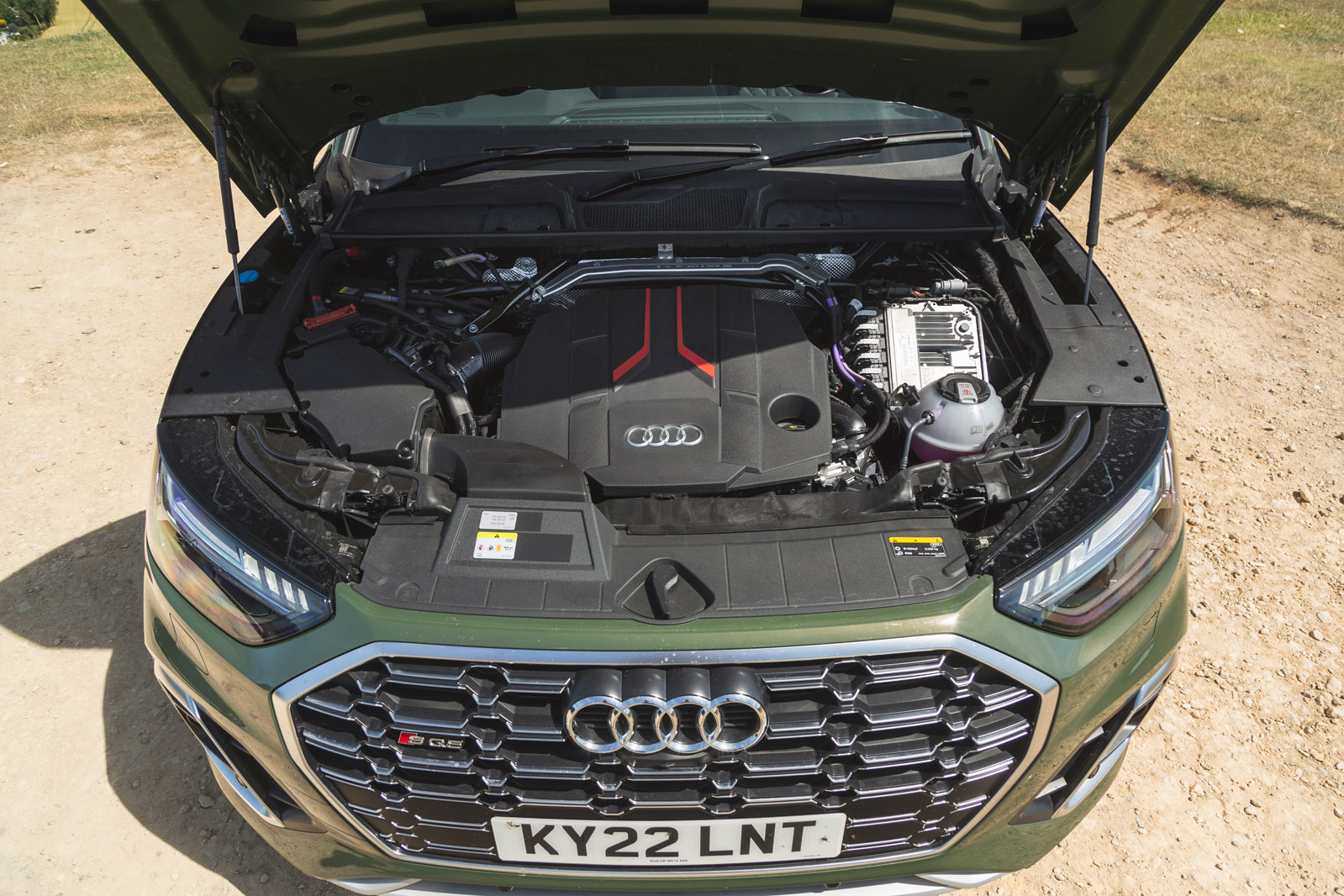 16 Audi SQ5 Sportback RT 2022 engine