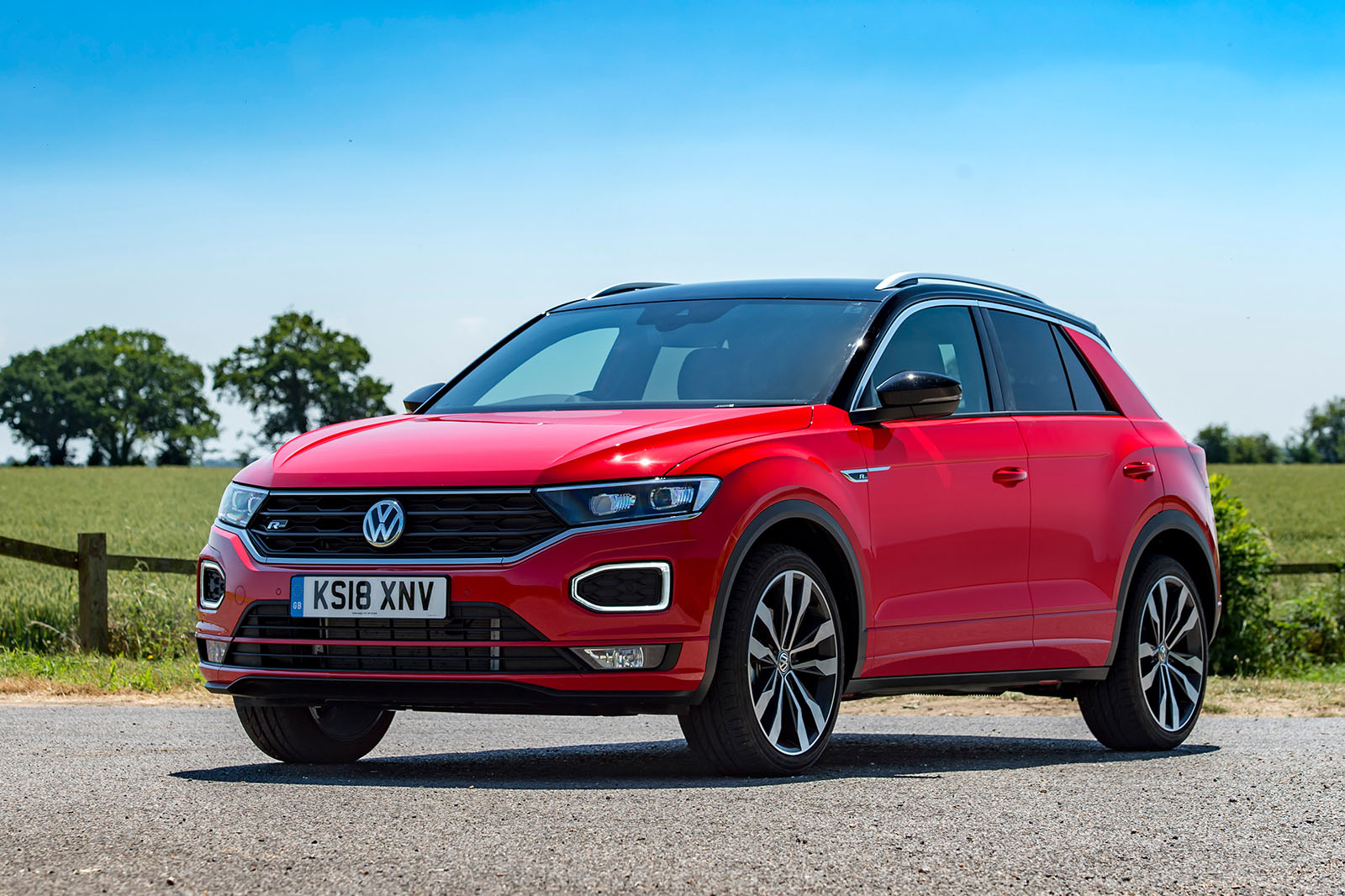 Volkswagen T-Roc 2019 road test review - static front