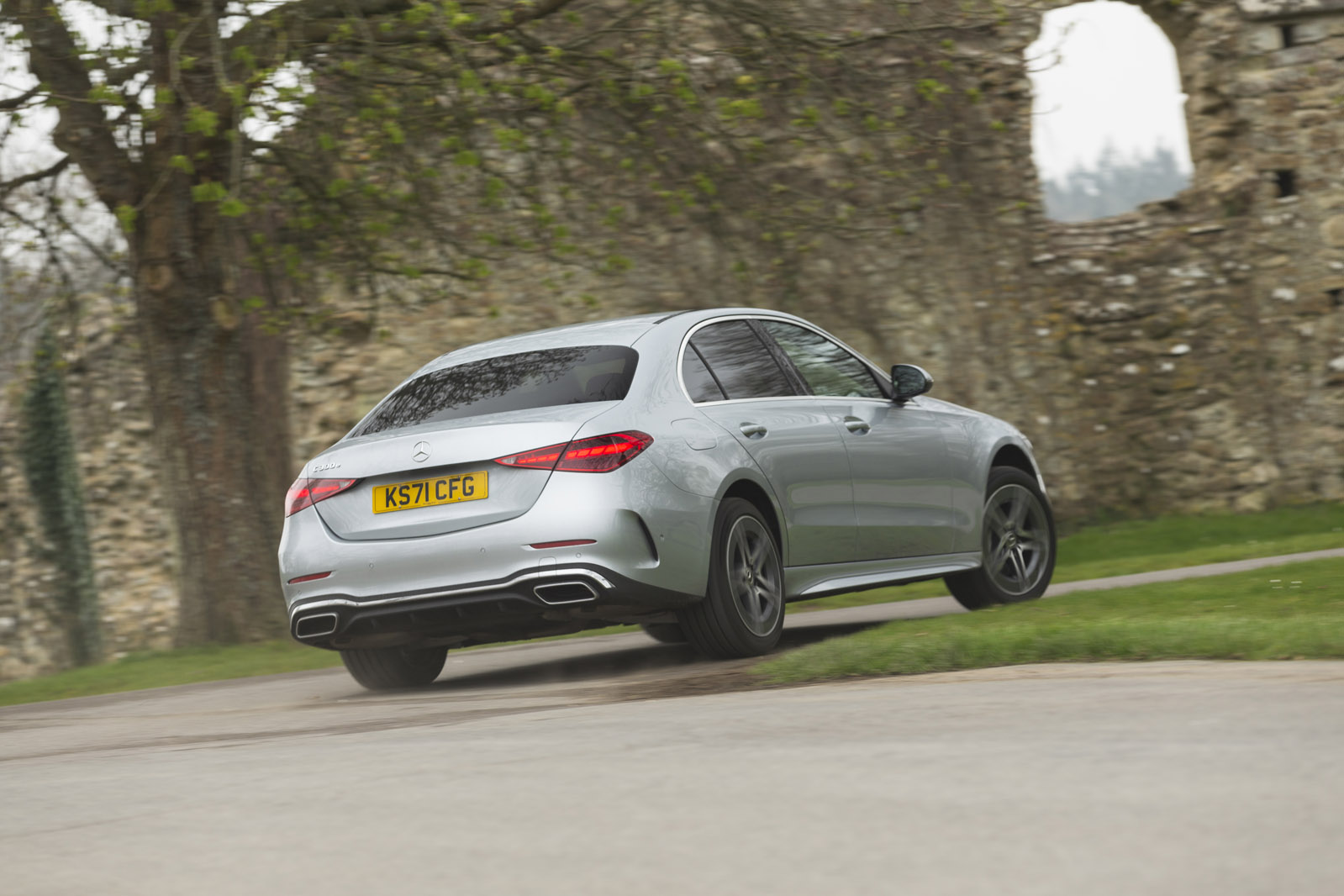 17 Mercedes C class C300e RT 2022 rear corner