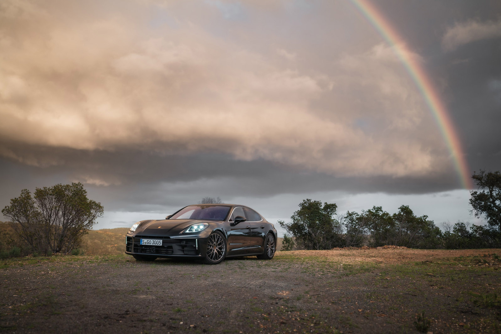 17 Porsche Panamera review 2024 static rainbow