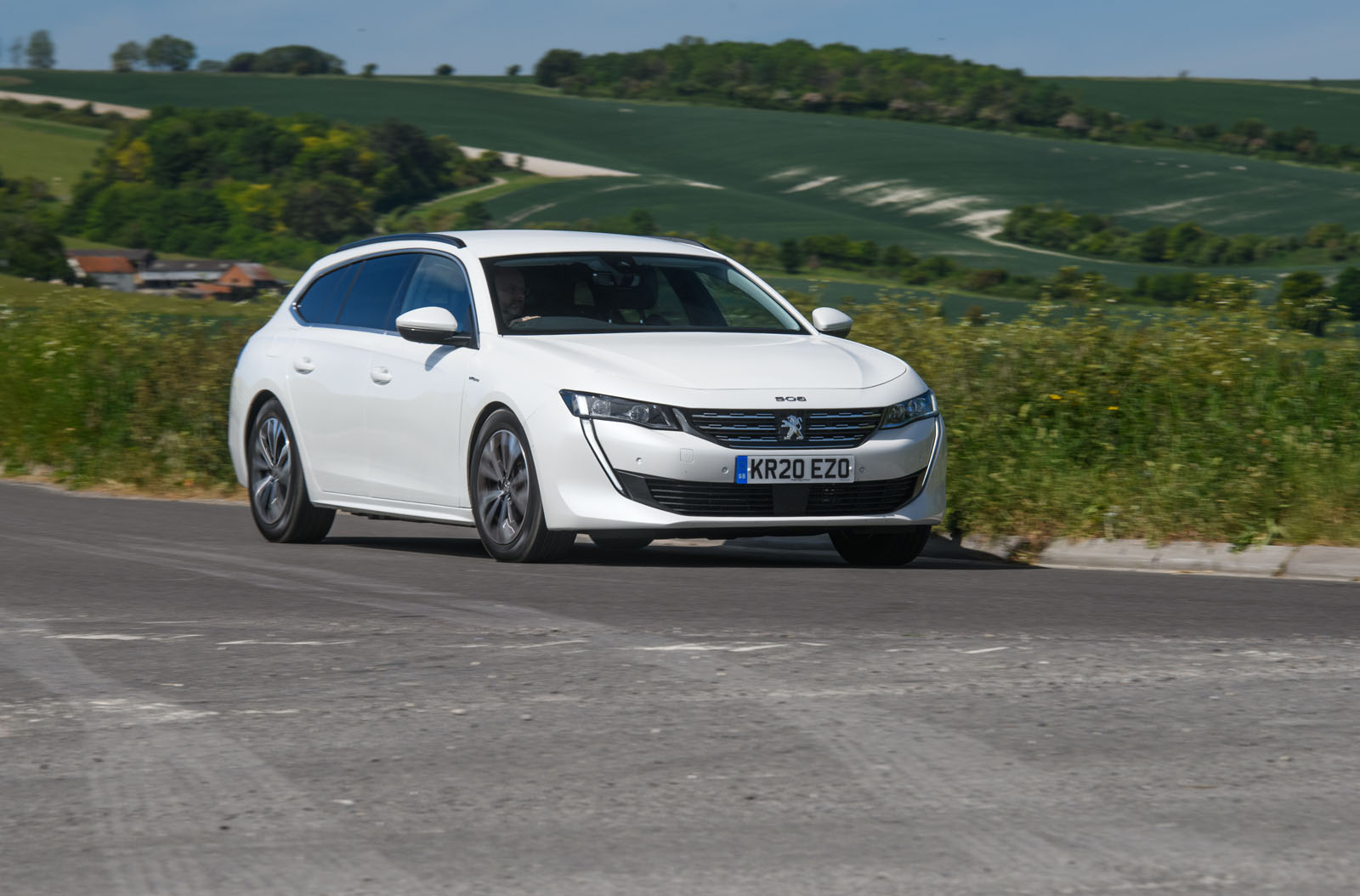 Peugeot 508 SW Hybrid 2020 road test review - on the road front