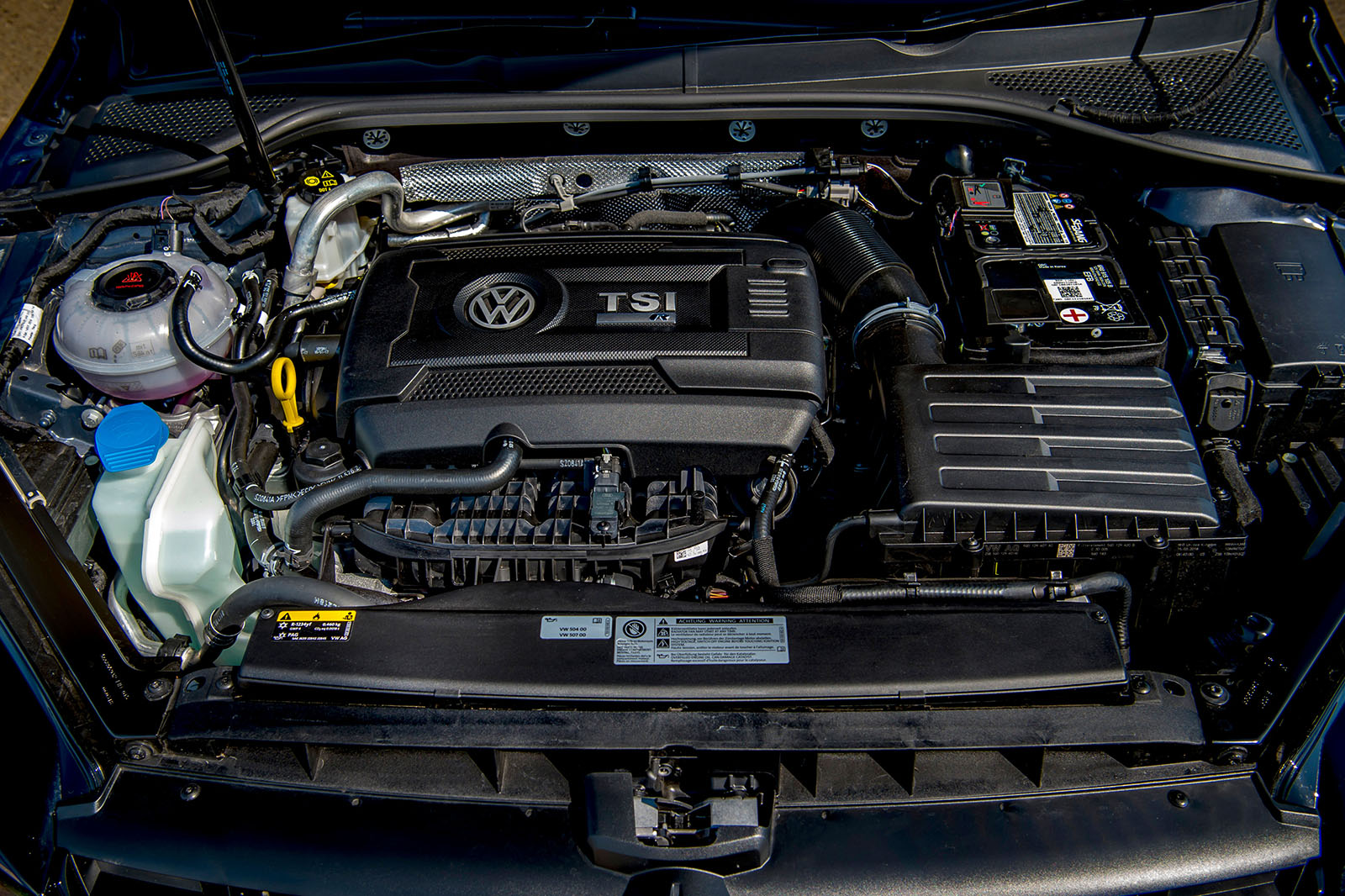 Volkswagen Golf R 2019 road test review - engine