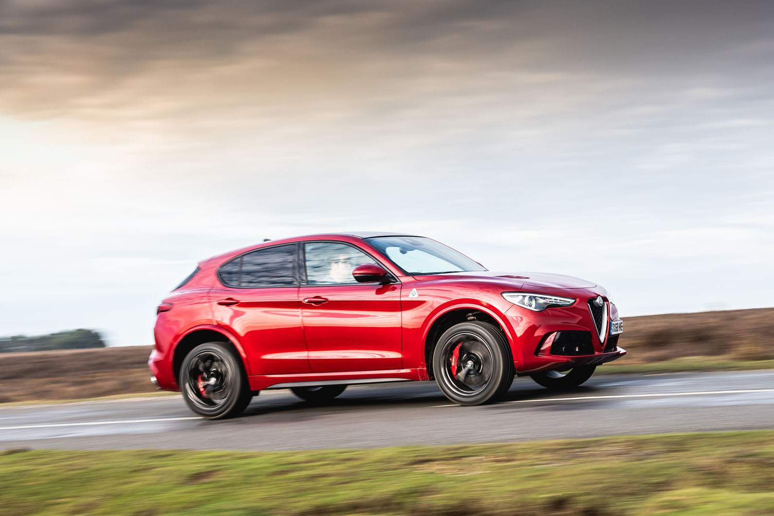 Alfa Romeo Stelvio Quadrifoglio 2019 road test review - hero side