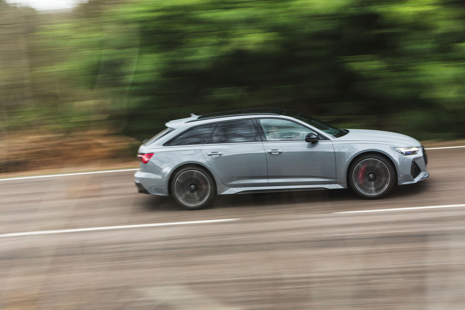 Audi RS6 Avant 2020 road test review - hero side