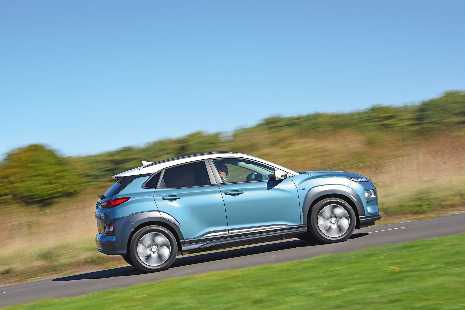 Hyundai Kona Electric 2018 road test review - hero side