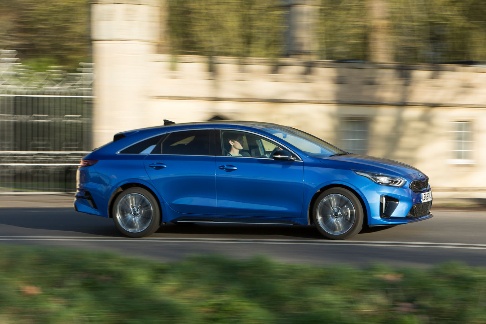 Kia Proceed GT review – Shooting brake with warm hatch road manners