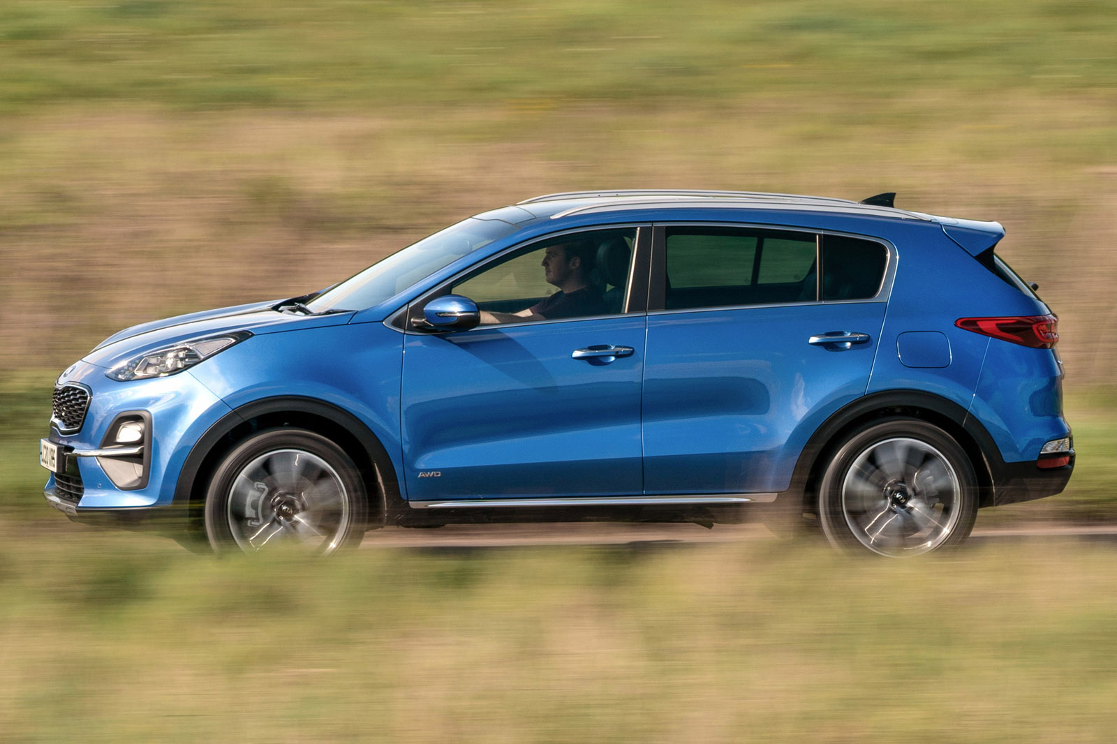 2 Kia Sportage 2020 road test review update side pan