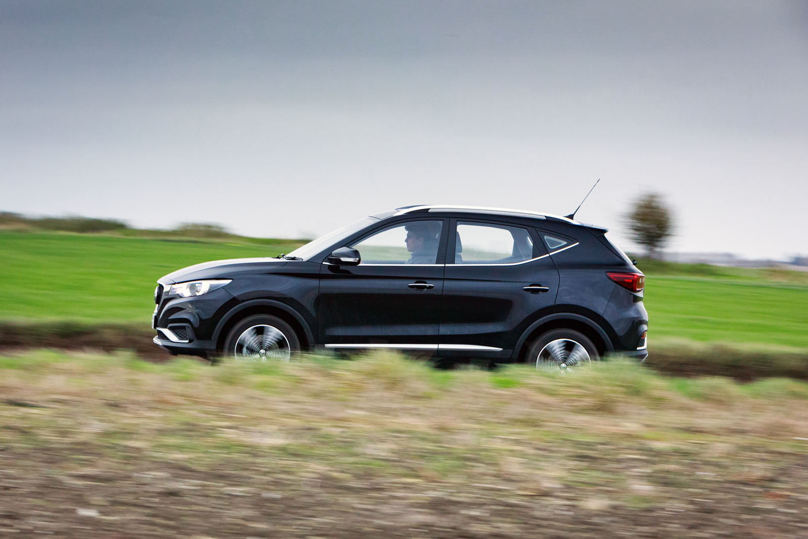 MG ZS EV 2019 road test review - hero side