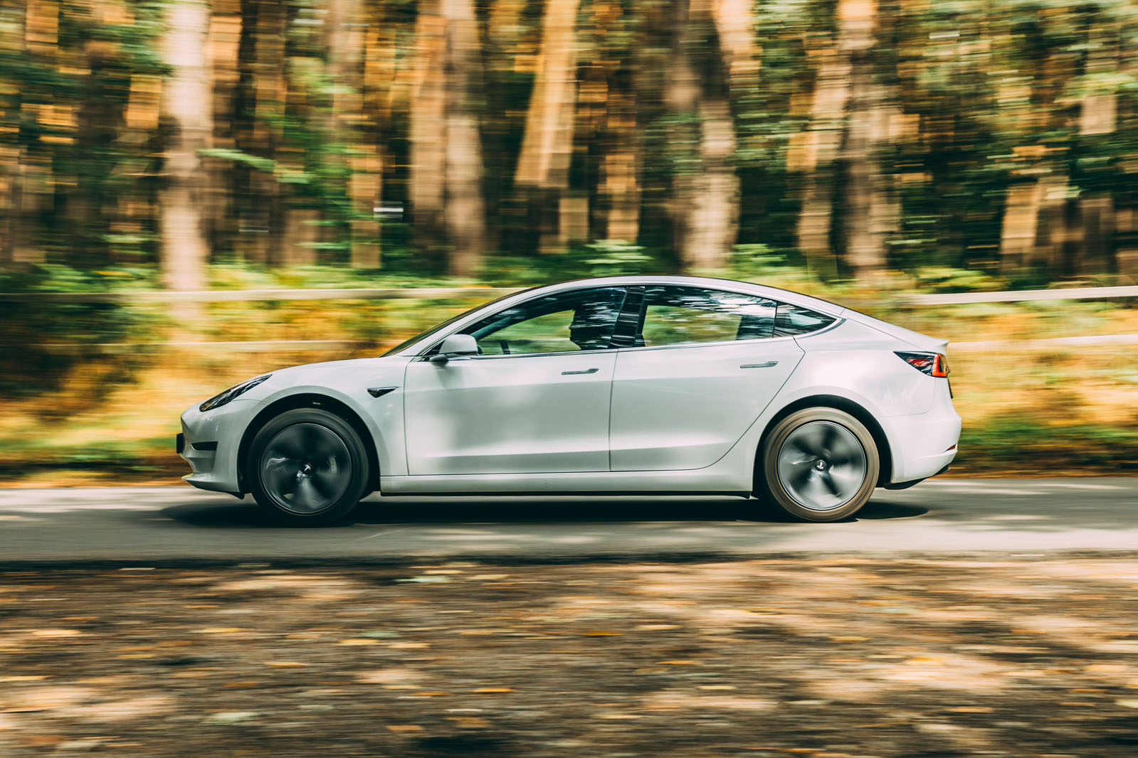 Tesla Model 3 road test - sie