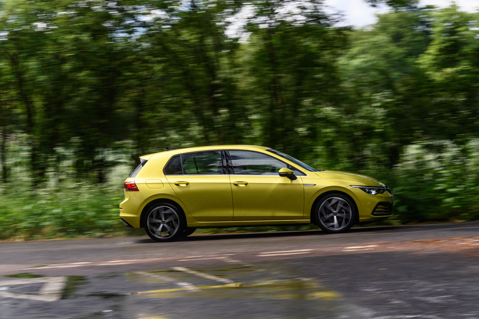 Volkswagen Golf 2020 road test review - hero side