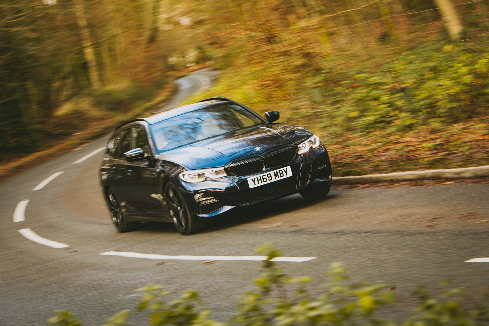 BMW 3 Series Touring 2020 road test review - cornering front