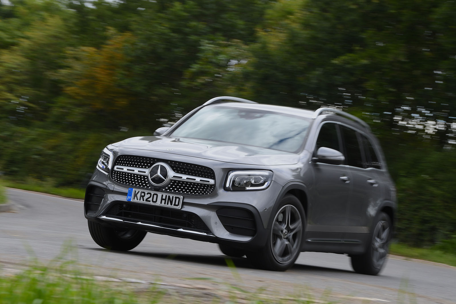 Mercedes-Benz GLB 2020 road test review - on the road front
