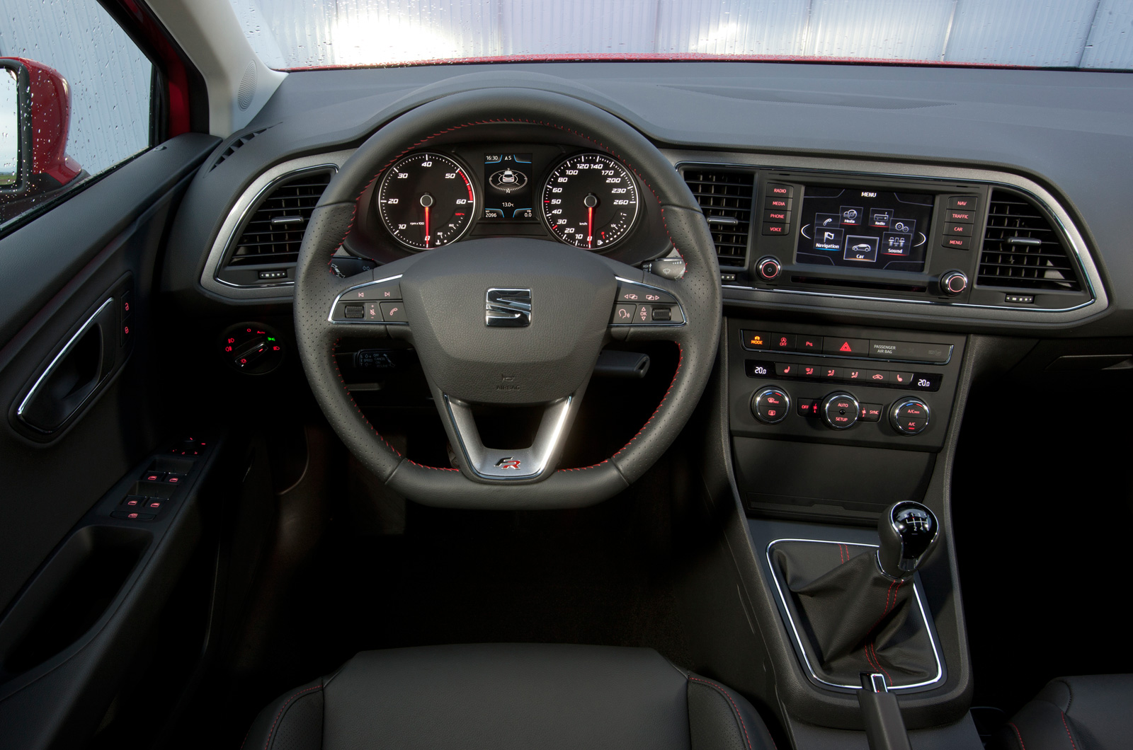 13 Seat Leon Fr 2 0 Tdi Review Autocar