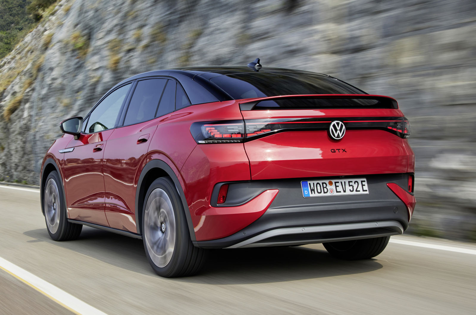 2022 Volkswagen ID 5 GTX rear quarter