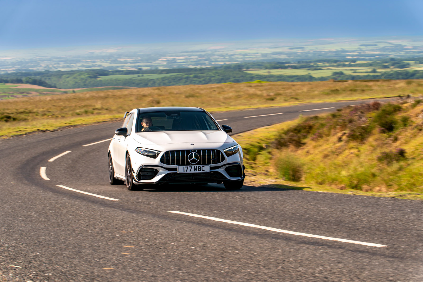 21 Mercedes AMG A45 S RT 2023 virage avant