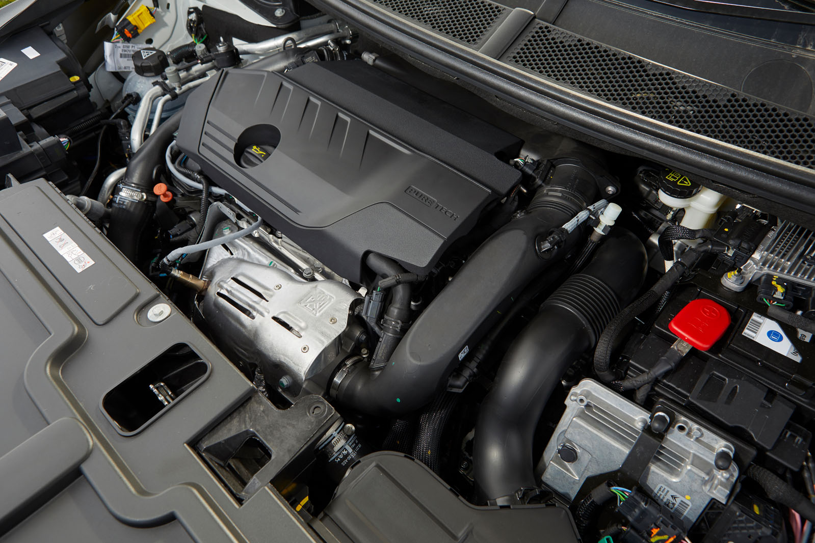Vauxhall Grandland X Hybrid4 2020 road test review - engine