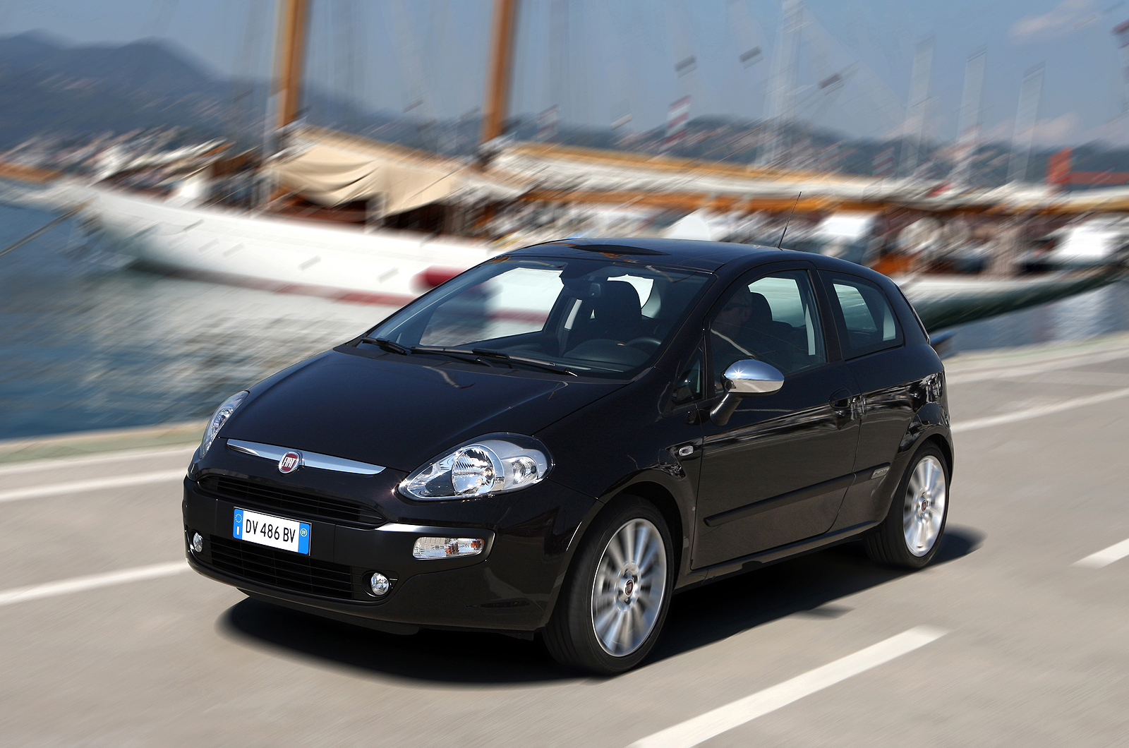 Fiat Punto Evo 1.4 Multiair review Autocar