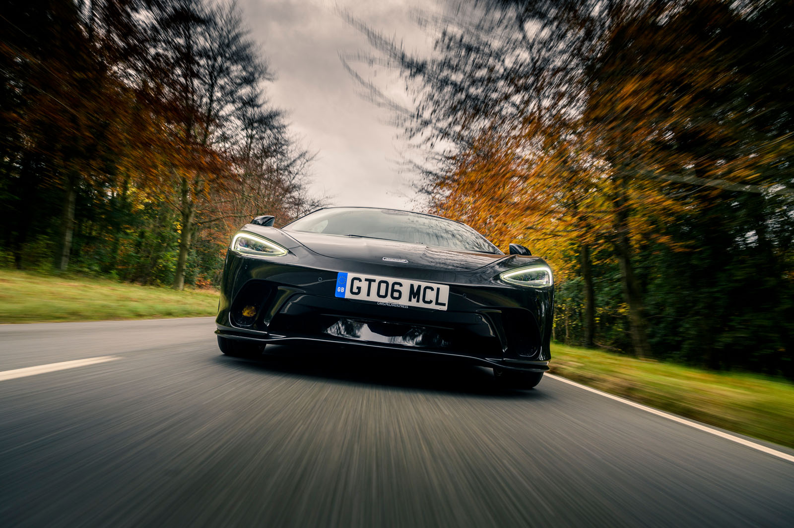 22 McLaren GT 2021 road test review on road nose