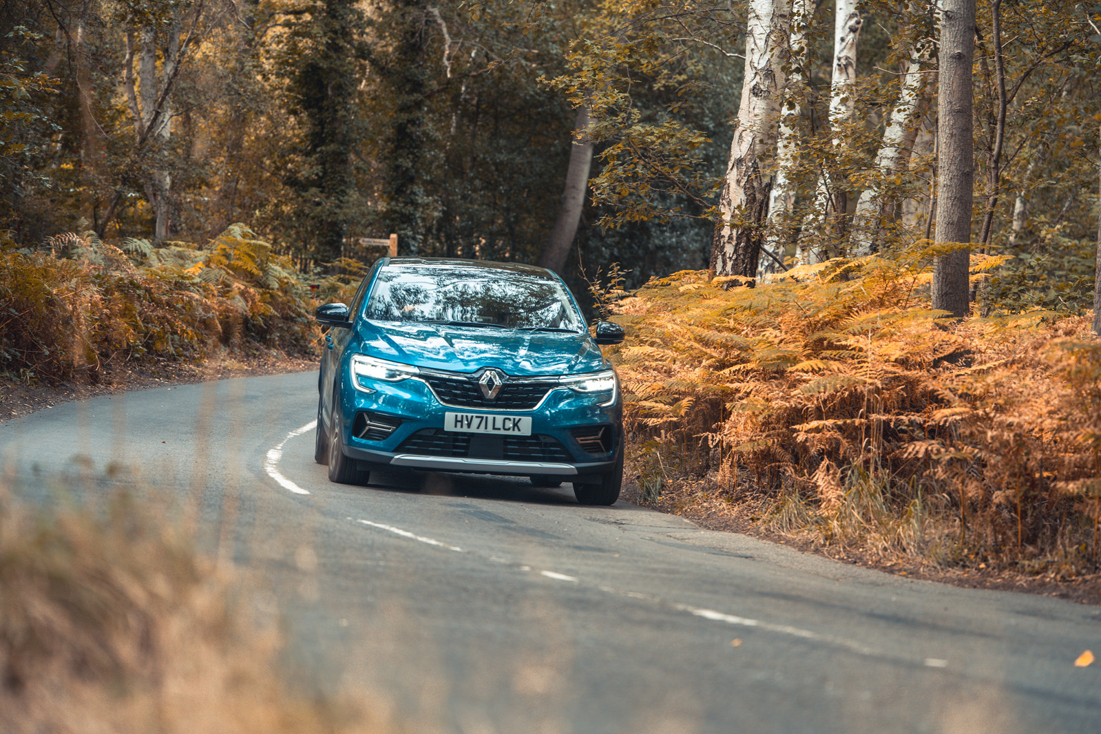 22 Renault Arkana 2021 road test review on road front