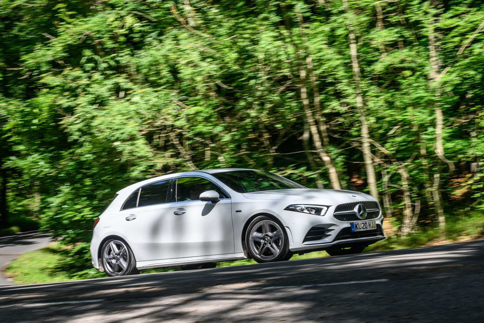 Mercedes-Benz A250e 2020 road test review - on the road front
