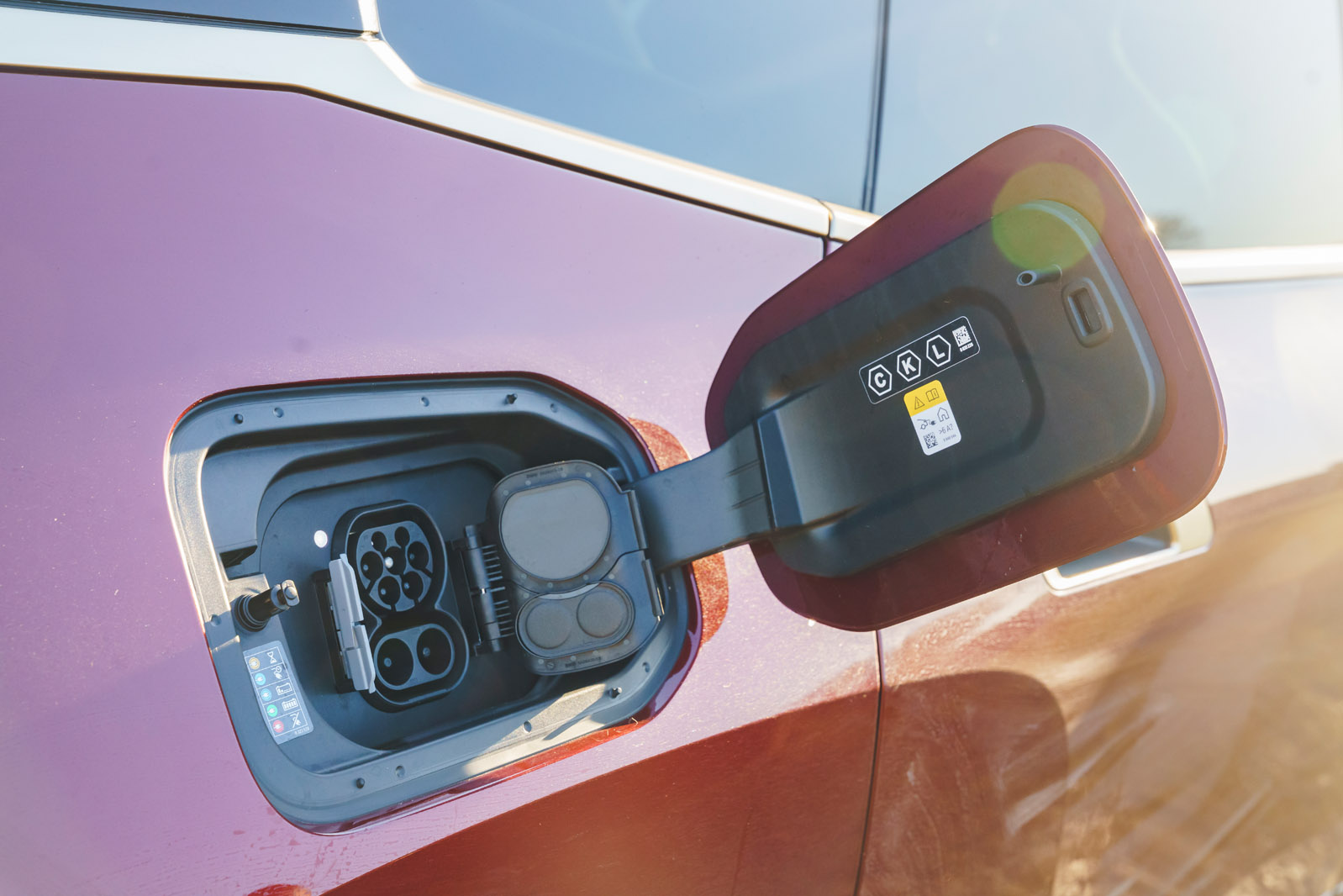 25 BMW iX 2022 road test review charging port