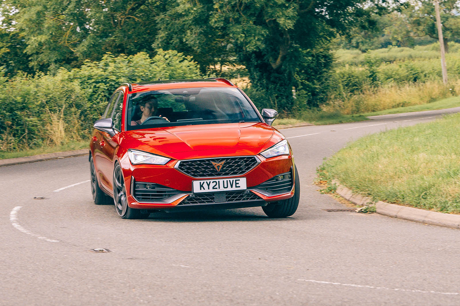 25 Cupra Leon Estate 2021 road test review cornering