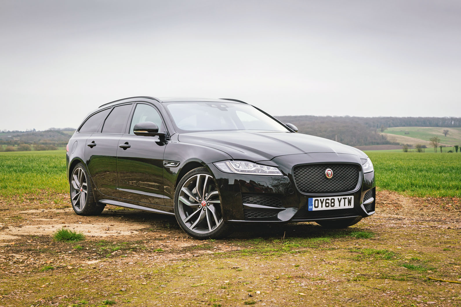 Jaguar XF Sportbrake 2019 road test review - static