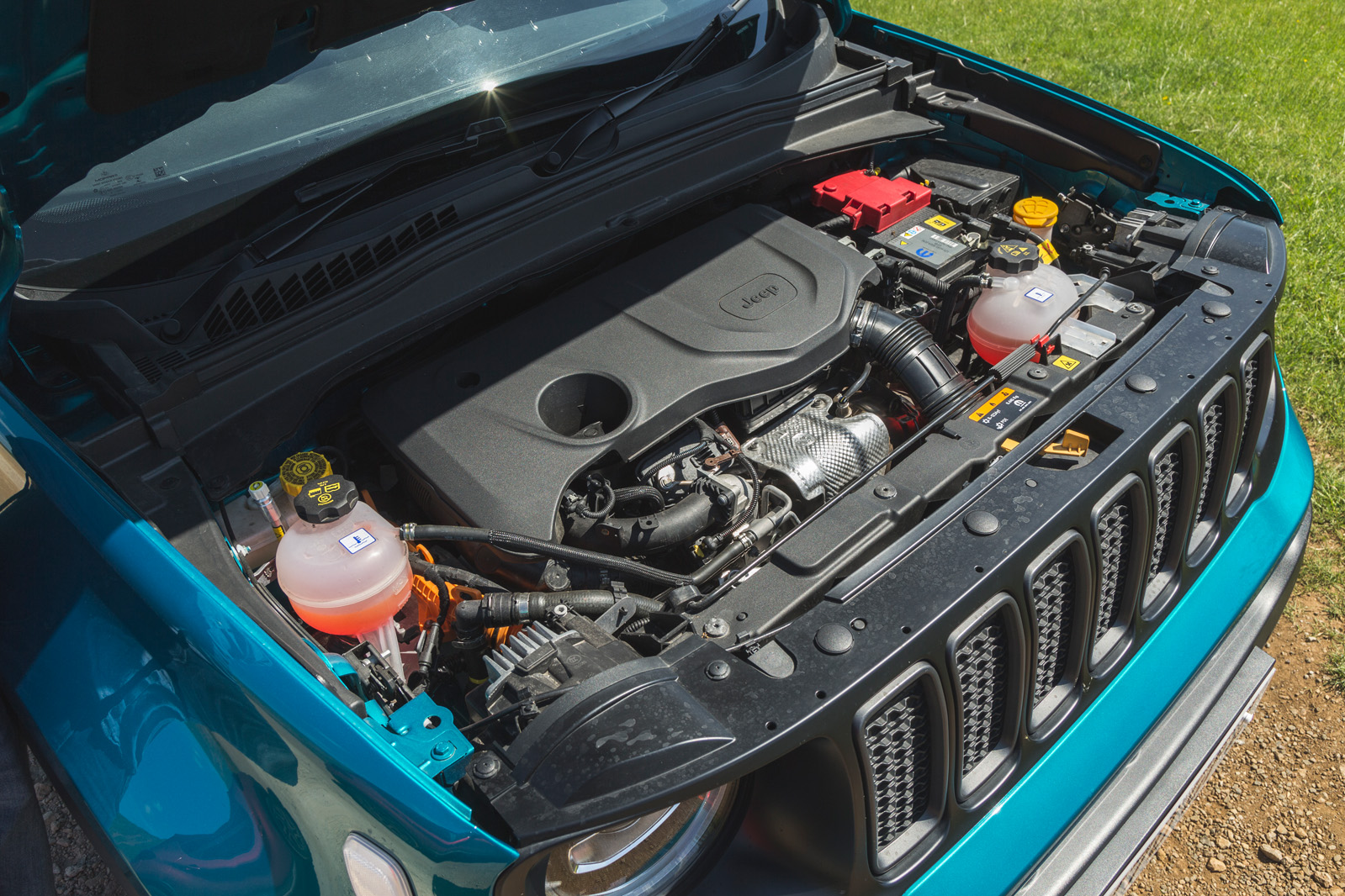 25 Jeep Renegade 4xe 2021 RT engine