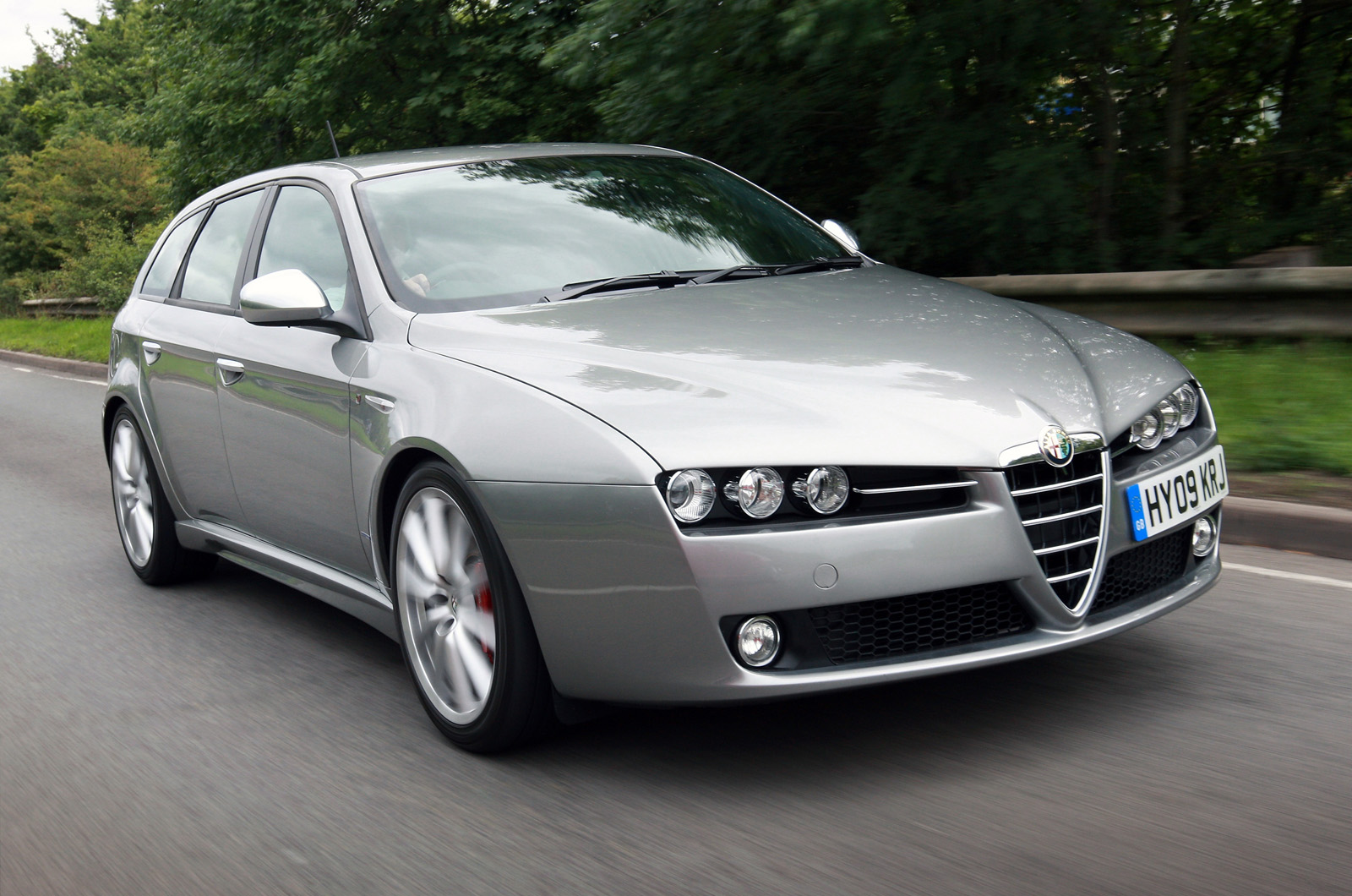 Alfa Romeo 159 images (7 of 17)