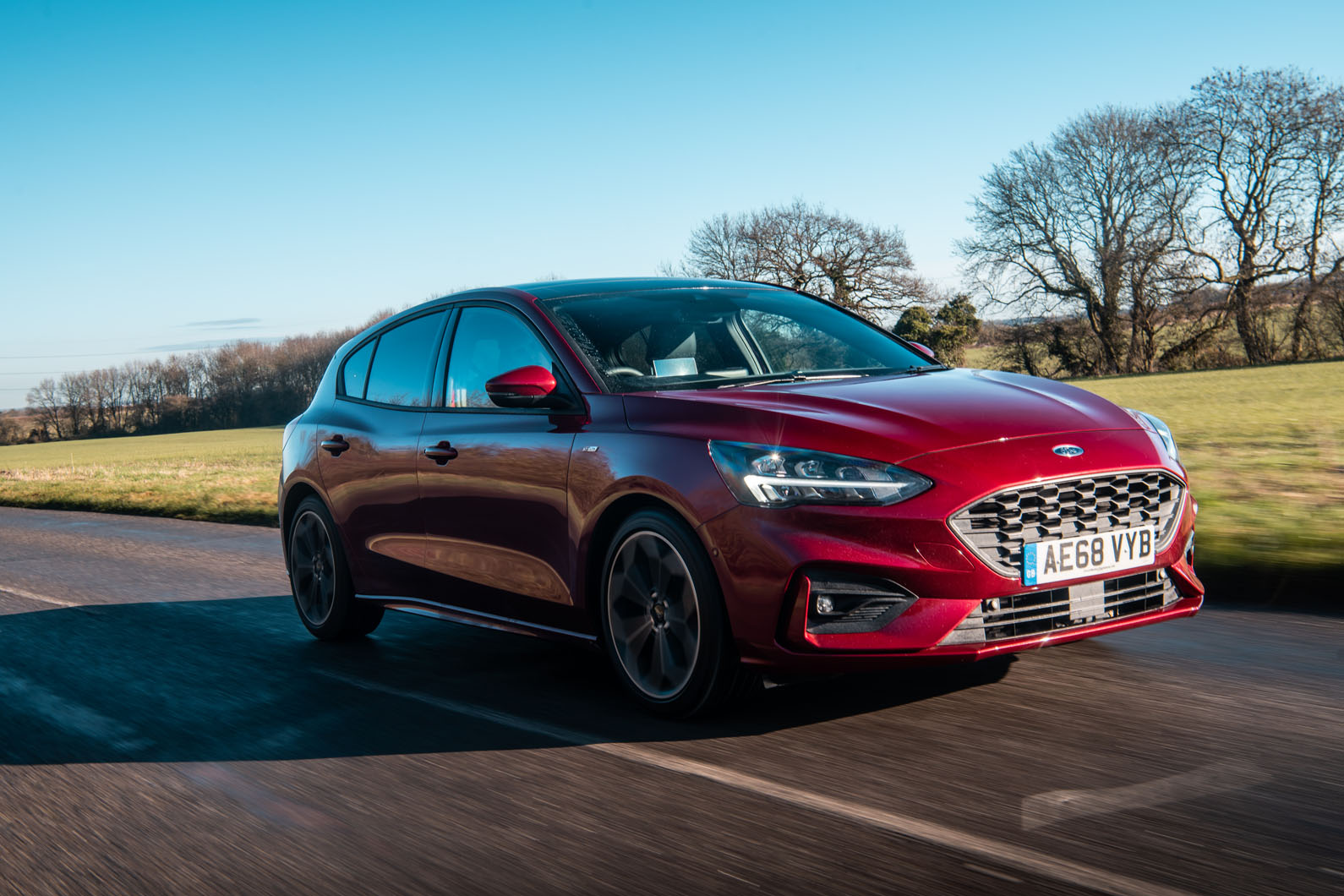Ford Focus ST-line X 2019 road test review - on the road hero