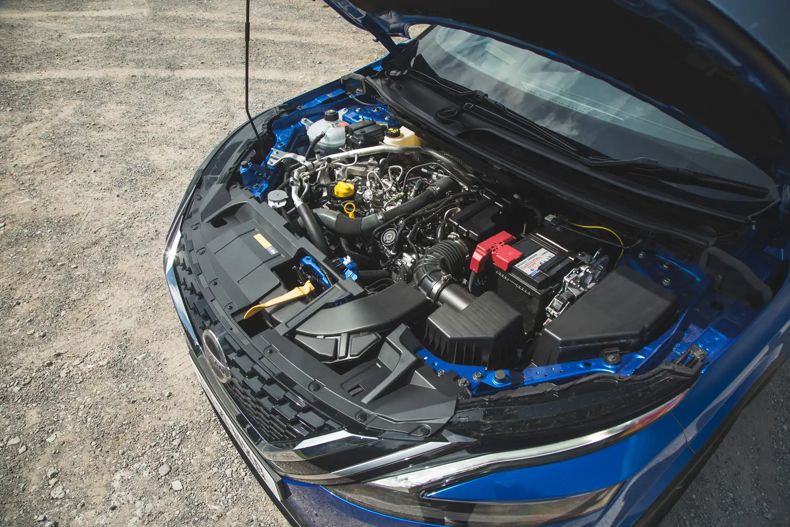 27 Nissan Qashqai 2021 RT engine