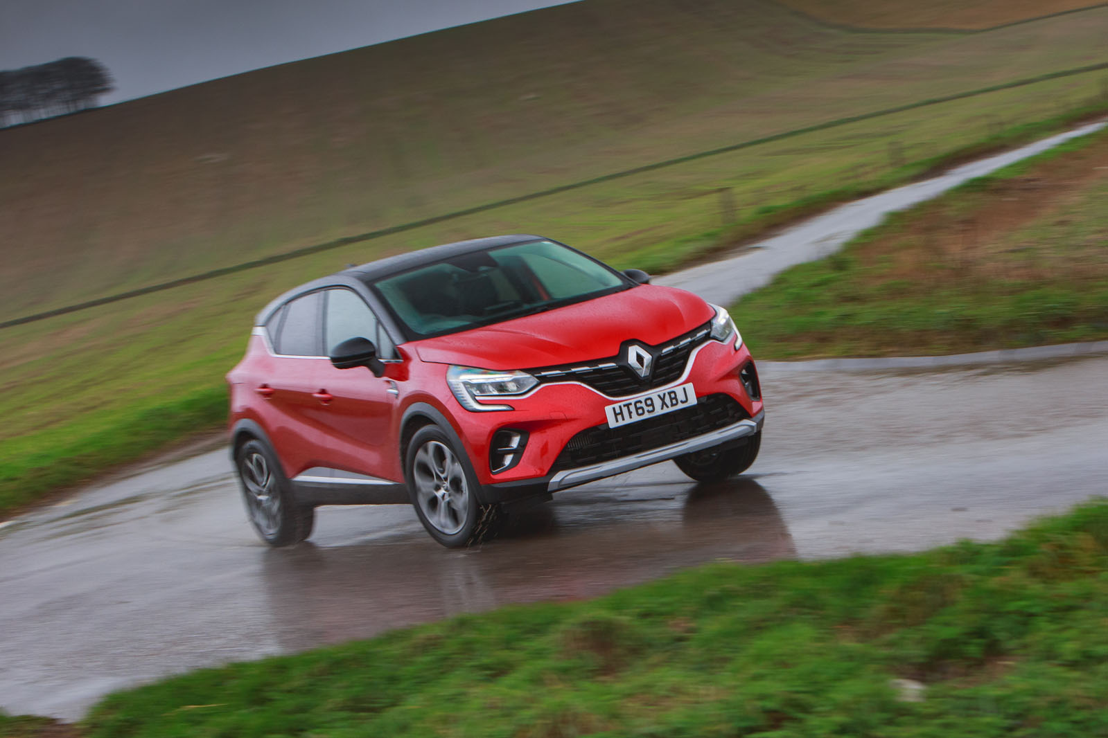 Renault Captur 2020 road test review - on the road front